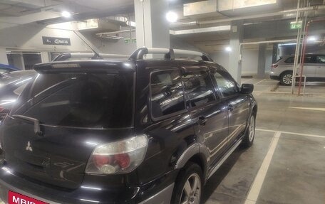 Mitsubishi Outlander III рестайлинг 3, 2006 год, 550 000 рублей, 13 фотография