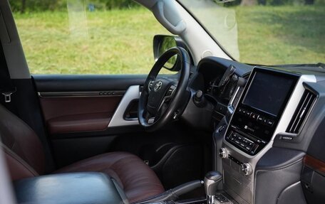 Toyota Land Cruiser 200, 2016 год, 5 500 рублей, 3 фотография
