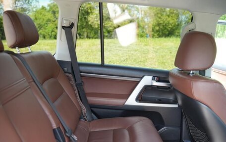 Toyota Land Cruiser 200, 2016 год, 5 500 рублей, 27 фотография