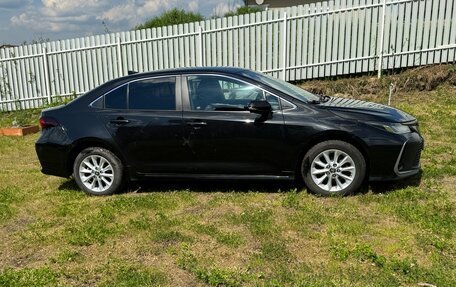 Toyota Corolla, 2021 год, 2 350 000 рублей, 3 фотография