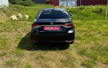 Toyota Corolla, 2021 год, 2 350 000 рублей, 4 фотография