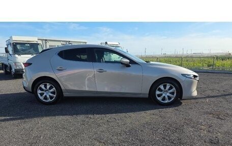 Mazda 3, 2021 год, 1 100 000 рублей, 4 фотография