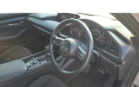 Mazda 3, 2021 год, 1 100 000 рублей, 10 фотография