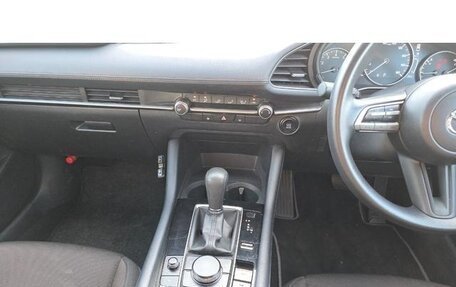 Mazda 3, 2021 год, 1 100 000 рублей, 11 фотография