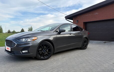 Ford Mondeo V, 2019 год, 1 570 000 рублей, 2 фотография