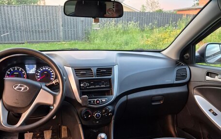 Hyundai Solaris II рестайлинг, 2014 год, 980 000 рублей, 14 фотография