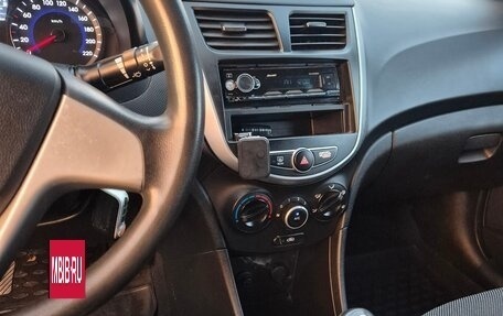 Hyundai Solaris II рестайлинг, 2014 год, 980 000 рублей, 13 фотография