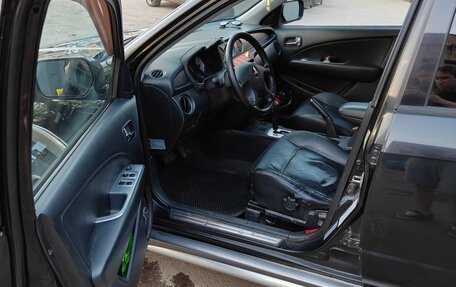 Mitsubishi Outlander III рестайлинг 3, 2004 год, 610 000 рублей, 10 фотография