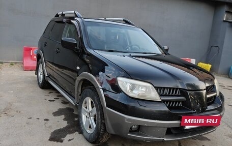 Mitsubishi Outlander III рестайлинг 3, 2004 год, 610 000 рублей, 9 фотография