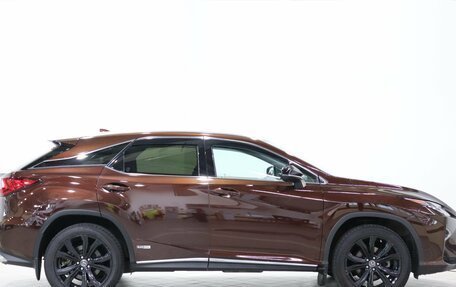 Lexus RX IV рестайлинг, 2018 год, 3 850 000 рублей, 4 фотография