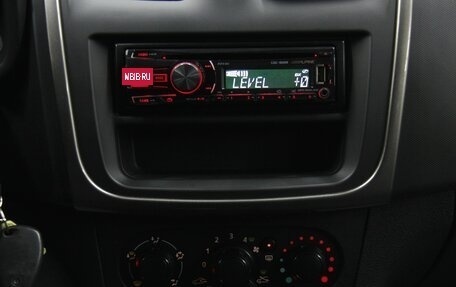 Renault Logan II, 2014 год, 676 300 рублей, 19 фотография