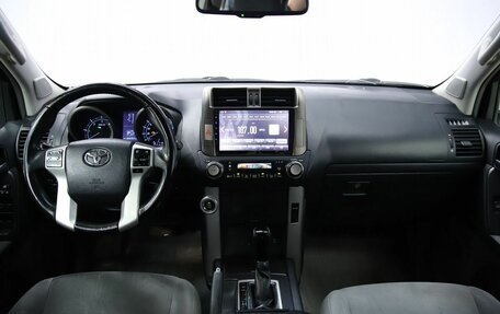 Toyota Land Cruiser Prado 150 рестайлинг 2, 2013 год, 2 990 000 рублей, 11 фотография