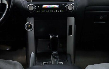 Toyota Land Cruiser Prado 150 рестайлинг 2, 2013 год, 2 990 000 рублей, 15 фотография