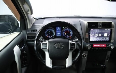 Toyota Land Cruiser Prado 150 рестайлинг 2, 2013 год, 2 990 000 рублей, 12 фотография