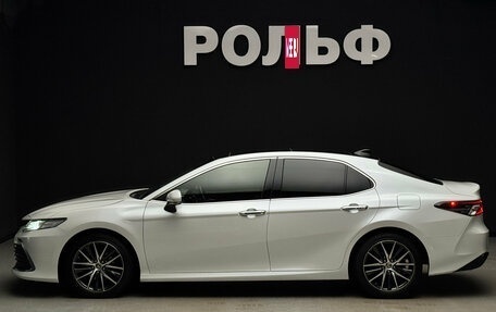 Toyota Camry, 2022 год, 3 200 000 рублей, 6 фотография