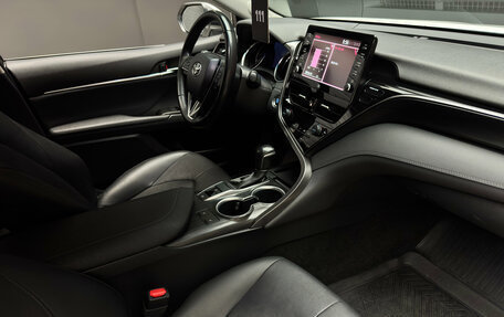 Toyota Camry, 2022 год, 3 200 000 рублей, 12 фотография