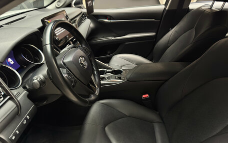 Toyota Camry, 2022 год, 3 200 000 рублей, 21 фотография