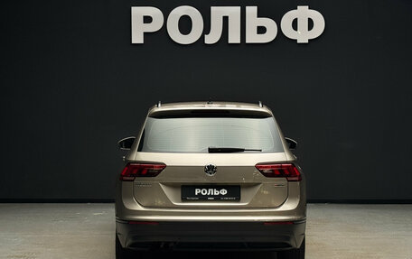 Volkswagen Tiguan II, 2020 год, 2 600 000 рублей, 4 фотография