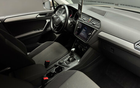 Volkswagen Tiguan II, 2020 год, 2 600 000 рублей, 11 фотография