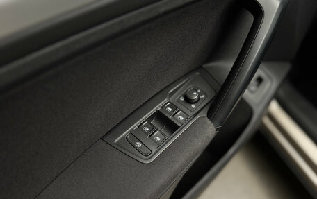 Volkswagen Tiguan II, 2020 год, 2 600 000 рублей, 15 фотография