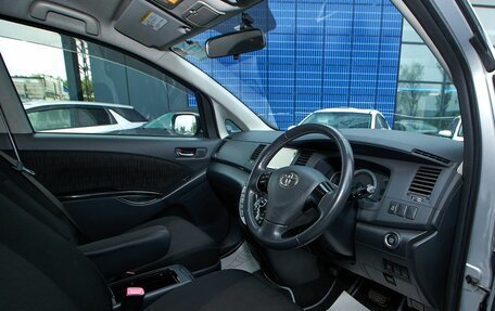 Toyota ISis I, 2011 год, 1 189 000 рублей, 9 фотография