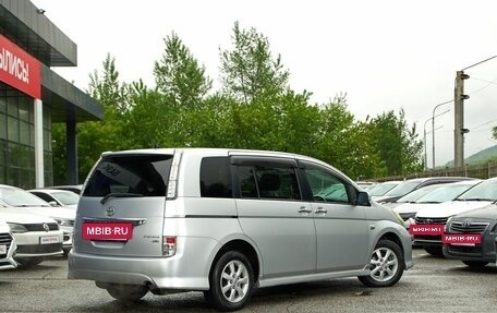 Toyota ISis I, 2011 год, 1 189 000 рублей, 4 фотография