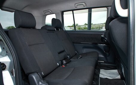Toyota ISis I, 2011 год, 1 189 000 рублей, 16 фотография