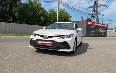 Toyota Camry, 2021 год, 2 850 000 рублей, 3 фотография