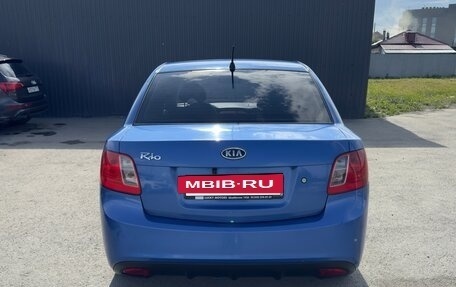 KIA Rio II, 2011 год, 700 000 рублей, 5 фотография