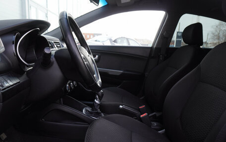 KIA Rio III рестайлинг, 2015 год, 900 000 рублей, 10 фотография
