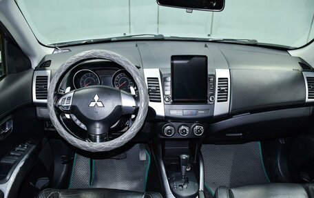 Mitsubishi Outlander III рестайлинг 3, 2010 год, 1 349 000 рублей, 13 фотография