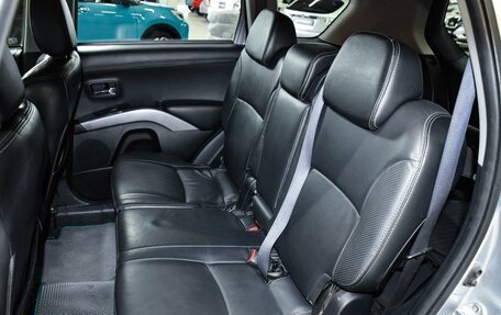 Mitsubishi Outlander III рестайлинг 3, 2010 год, 1 349 000 рублей, 10 фотография