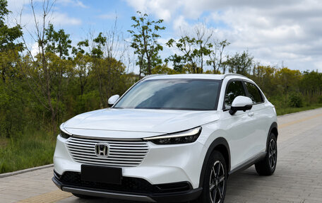 Honda Vezel, 2023 год, 1 825 000 рублей, 1 фотография