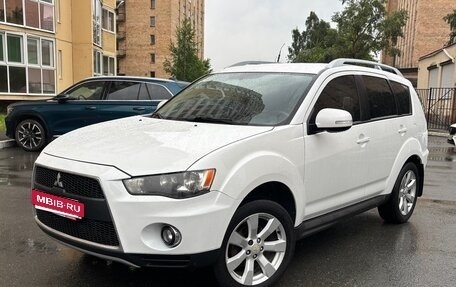 Mitsubishi Outlander III рестайлинг 3, 2010 год, 1 570 000 рублей, 1 фотография