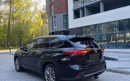 Toyota Highlander, 2021 год, 3 870 000 рублей, 5 фотография