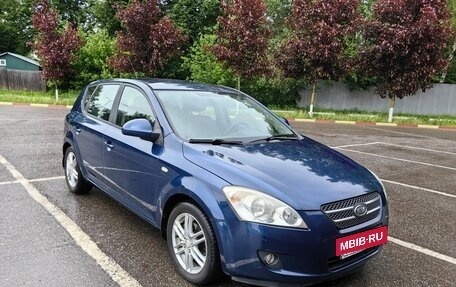 KIA cee'd I рестайлинг, 2009 год, 679 000 рублей, 3 фотография