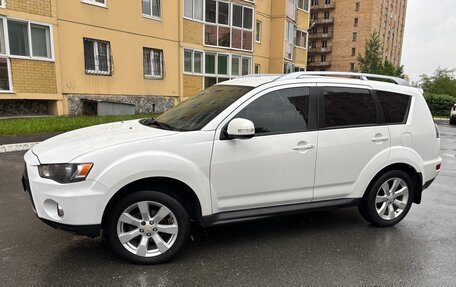 Mitsubishi Outlander III рестайлинг 3, 2010 год, 1 570 000 рублей, 3 фотография