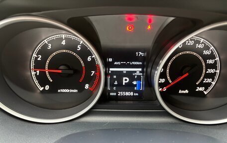 Mitsubishi Outlander III рестайлинг 3, 2010 год, 1 570 000 рублей, 11 фотография