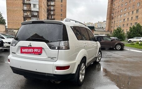 Mitsubishi Outlander III рестайлинг 3, 2010 год, 1 570 000 рублей, 7 фотография
