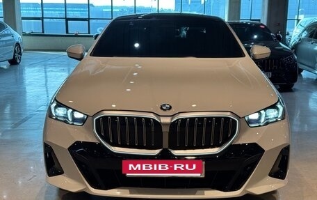 BMW 5 серия, 2024 год, 6 395 000 рублей, 2 фотография
