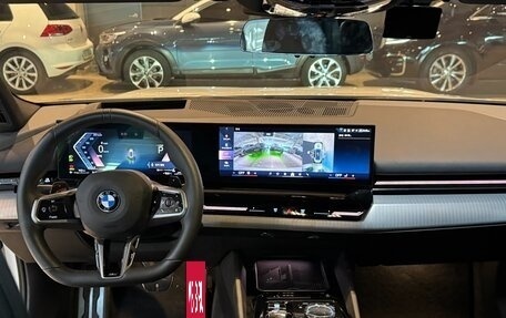 BMW 5 серия, 2024 год, 6 395 000 рублей, 10 фотография