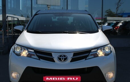 Toyota RAV4, 2015 год, 1 799 000 рублей, 2 фотография