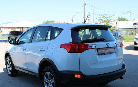 Toyota RAV4, 2015 год, 1 799 000 рублей, 6 фотография