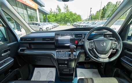 Honda Stepwgn IV, 2016 год, 2 249 000 рублей, 8 фотография