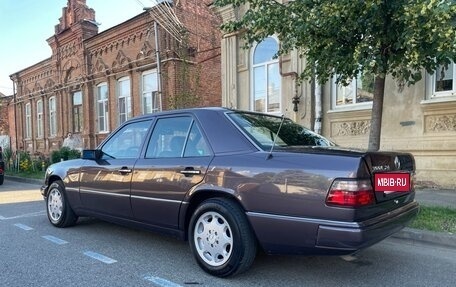 Mercedes-Benz E-Класс, 1993 год, 1 330 000 рублей, 5 фотография