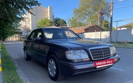 Mercedes-Benz E-Класс, 1993 год, 1 330 000 рублей, 6 фотография