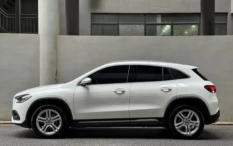 Mercedes-Benz GLA, 2022 год, 2 769 999 рублей, 3 фотография