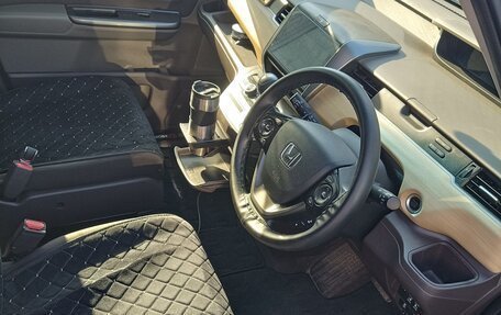 Honda Freed II, 2017 год, 1 430 000 рублей, 9 фотография