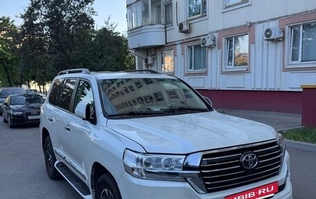 Toyota Land Cruiser 200, 2014 год, 4 150 000 рублей, 2 фотография