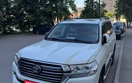 Toyota Land Cruiser 200, 2014 год, 4 150 000 рублей, 3 фотография